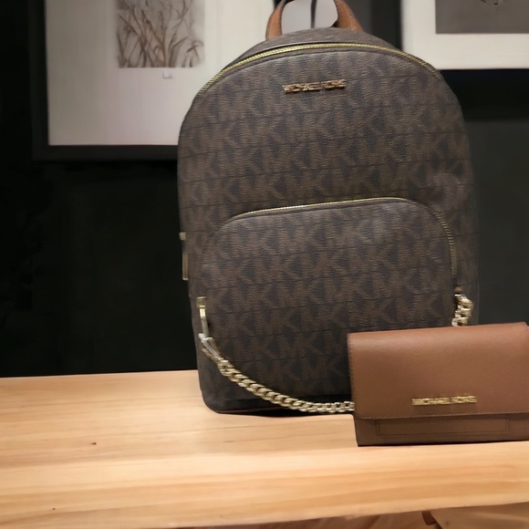 Michael Kors Lg Backpack + Md Wallet Brown/Luggage W/Chain